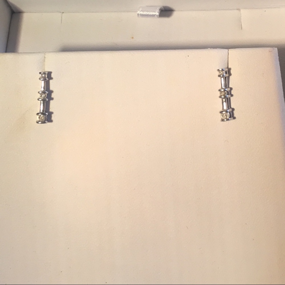 Diamonds 10k Solid Gold Linear Earrings - Picture 2 of 8